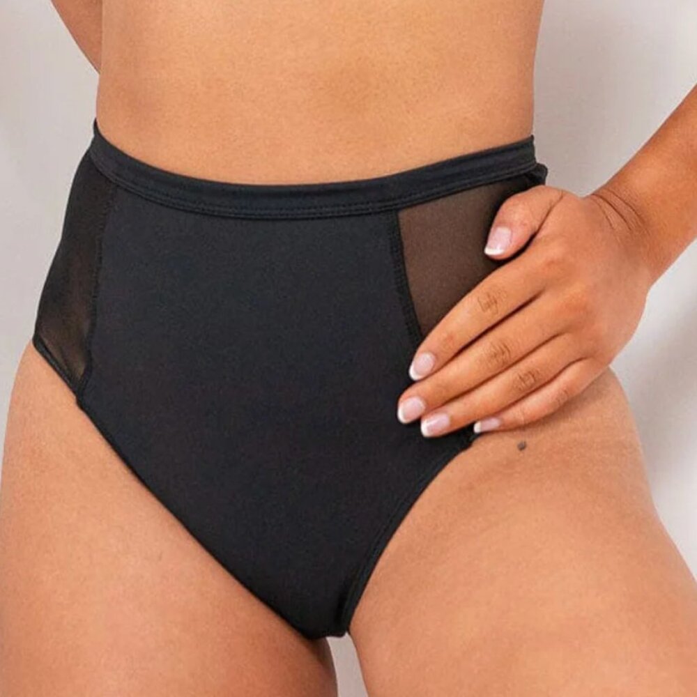 Like New Lunalae Bellani Pole Shorts - Black, Size US 2
